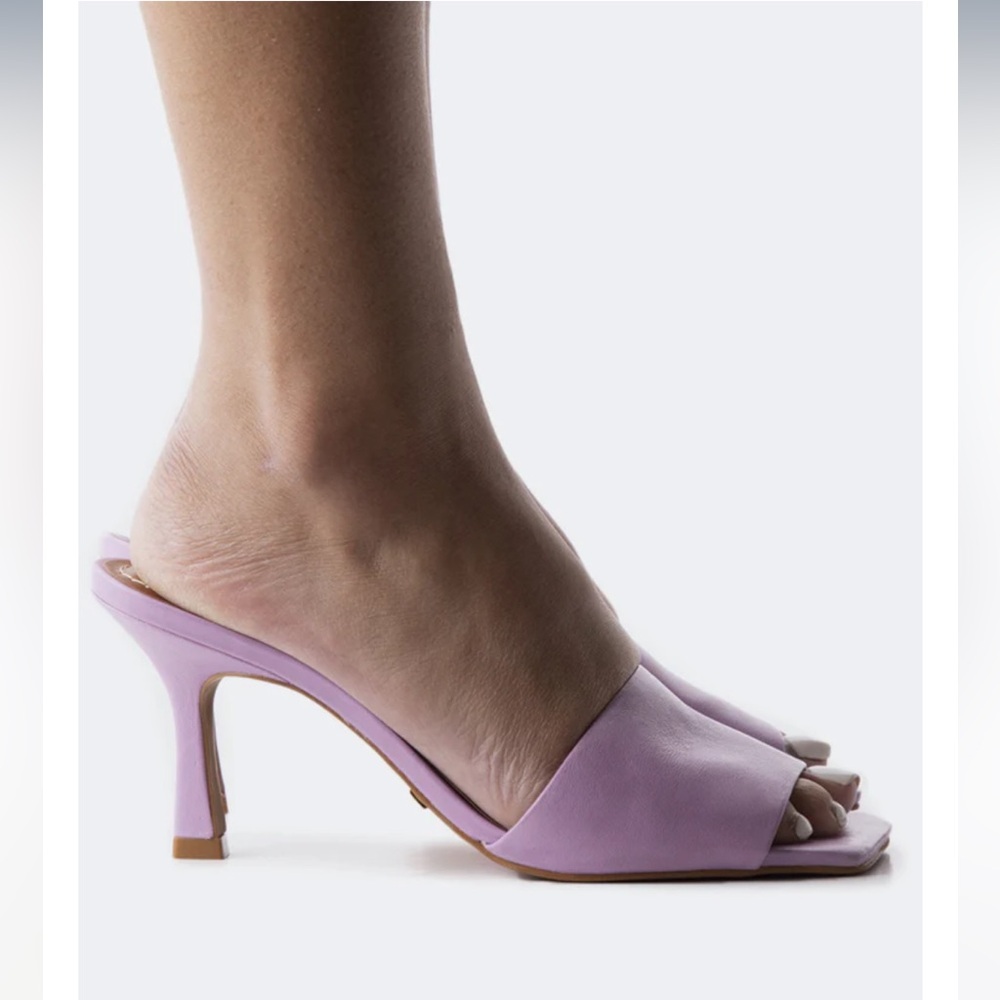 🇨🇦NIB Mylos Lilac Leather Kitten Heel Mule
